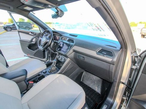 Used 2019 Volkswagen Tiguan SEL Premium R-Line AWD/4WD image 16