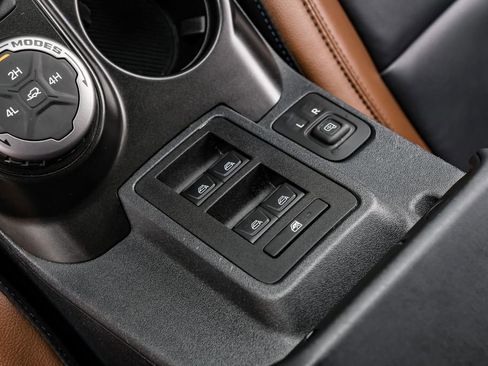 Used 2023 Ford Bronco Outer Banks image 26