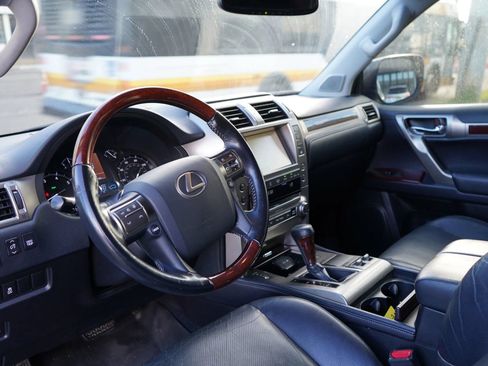 Used 2018 Lexus GX 460 AWD/4WD image 8