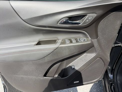 Used 2024 Chevrolet Equinox RS w/ RS Leather Package FWD image 18