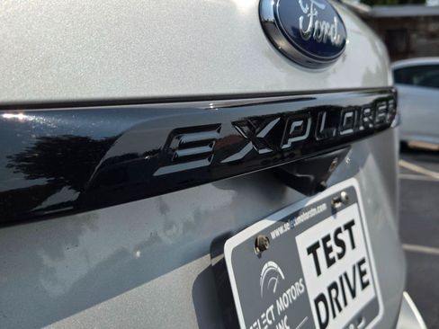 Used 2018 Ford Explorer Sport w/ Equipment Group 401A AWD/4WD image 10