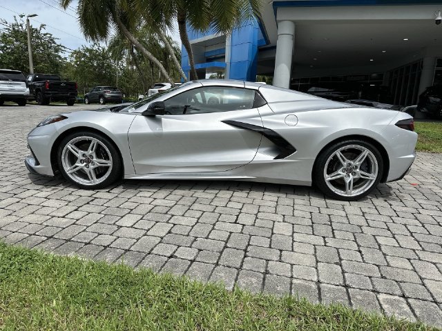 Used 2020 Chevrolet Corvette Stingray Preferred Conv w/ 2LT Preferred Equipment Group RWD image 31