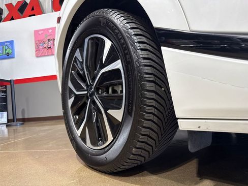 Used 2022 Kia EV6 GT-Line w/ GT-Line Suede Seat Package image 31