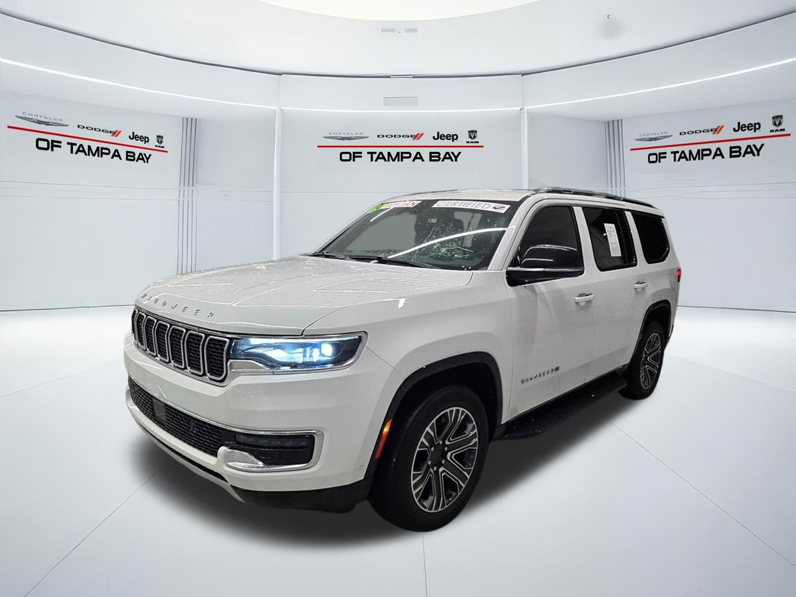 Used 2024 Jeep Wagoneer Series II w/ Flexible Seating Group AWD/4WD image 2