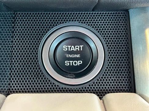 Used 2016 Land Rover Range Rover Long Wheelbase Supercharged image 49