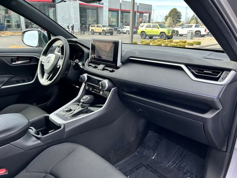 Certified 2024 Toyota RAV4 SE w/ Convenience Package AWD/4WD image 28