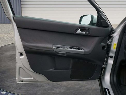 Used 2007 Volvo S40 2.4i FWD image 13