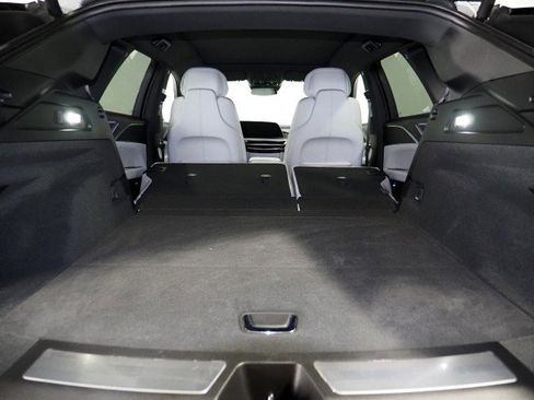 Used 2024 Cadillac Lyriq Luxury image 49