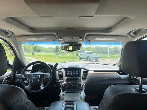 Used 2018 GMC Yukon Denali w/ Denali Ultimate Package AWD/4WD image 19