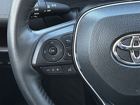 Used 2024 Toyota RAV4 Limited image 12