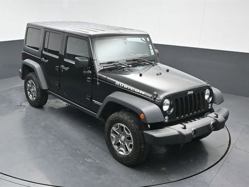 Used 2014 Jeep Wrangler Unlimited Rubicon w/ Connectivity Group image 9