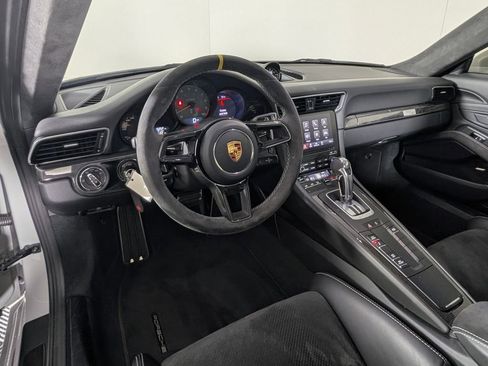 Certified 2019 Porsche 911 GT3 RS image 4