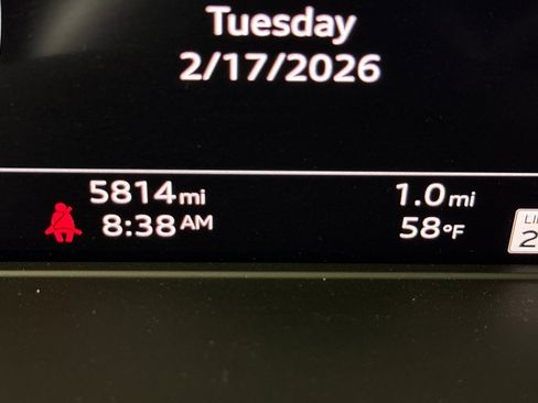 Used 2025 Audi Q5 e Premium Plus w/ Premium Plus Package image 23