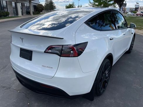 Used 2022 Tesla Model Y Performance image 32