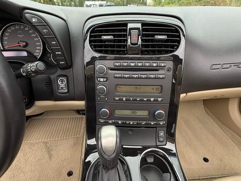 Used 2008 Chevrolet Corvette Coupe w/ Preferred Equipment Group RWD image 21