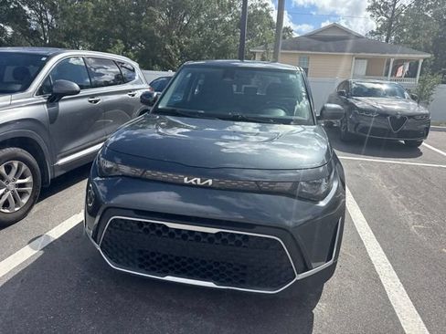 Used 2024 Kia Soul LX w/ Option Group 015 FWD image 2
