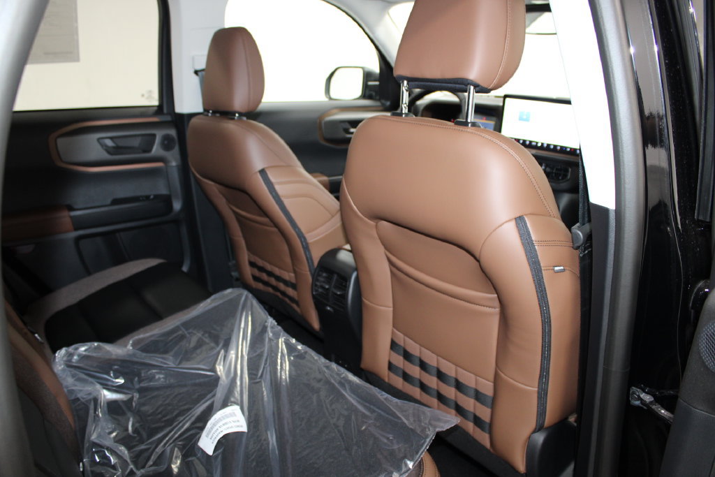 New 2026 Ford Bronco Sport Outer Banks w/ Outer Banks Tech Package+ AWD/4WD image 25
