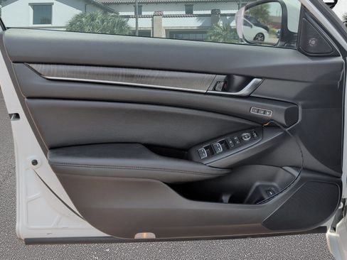 Used 2022 Honda Accord EX-L image 8