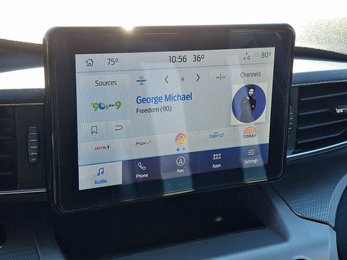 Used 2022 Ford Explorer XLT w/ Equipment Group 202A image 20