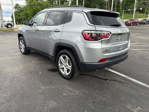 Used 2024 Jeep Compass Latitude AWD/4WD image 7