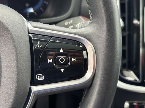 Used 2024 Volvo S60 B5 Plus image 19