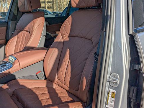 New 2026 BMW X7 xDrive40i image 15