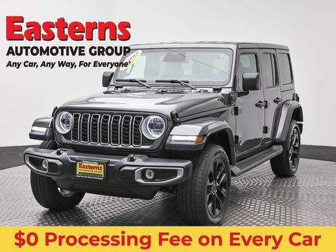 Used 2025 Jeep Wrangler Unlimited Sahara AWD/4WD image 1