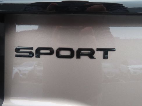 Used 2023 Land Rover Discovery Sport S image 38