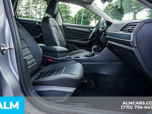 Used 2024 Volkswagen Jetta SE FWD image 24
