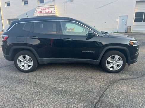 Used 2022 Jeep Compass Latitude w/ Convenience Group AWD/4WD image 8
