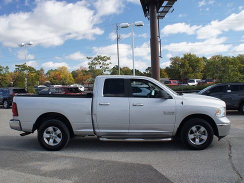 Used 2018 RAM 1500 Classic SLT image 11