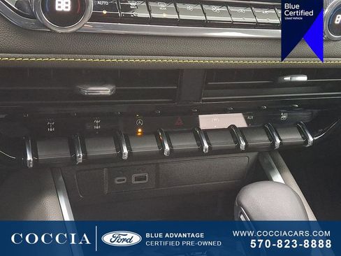 Used 2024 Chevrolet Colorado ZR2 w/ ZR2 Convenience Package III image 16