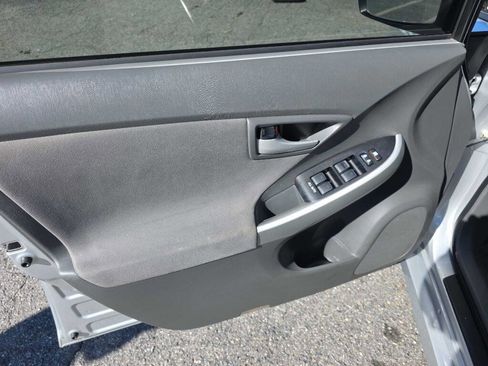 Used 2011 Toyota Prius One image 11