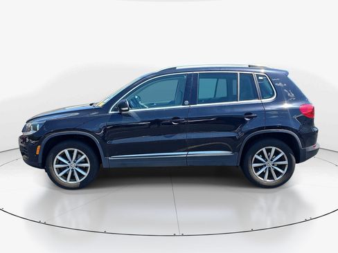 Used 2017 Volkswagen Tiguan Wolfsburg Edition AWD/4WD image 6