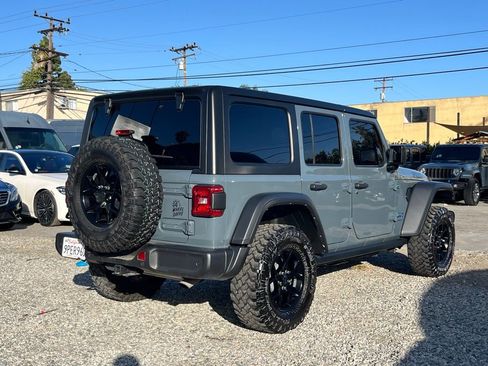 Used 2024 Jeep Wrangler Unlimited image 7