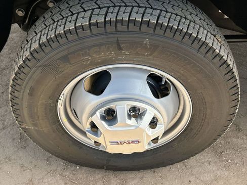 New 2026 GMC Sierra 3500 Pro w/ Convenience Package image 30