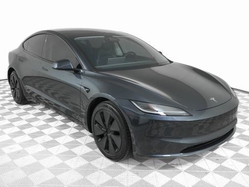 Used 2025 Tesla Model 3 Long Range image 3