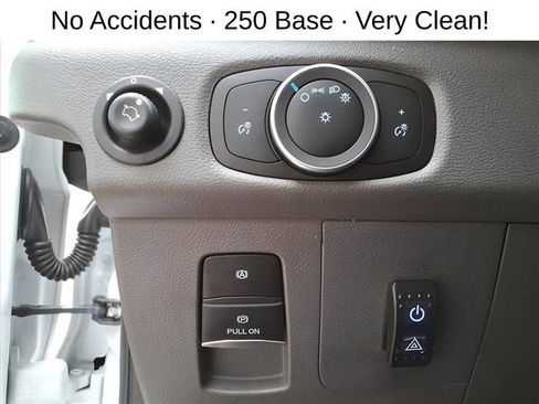 Used 2021 Ford Transit 250 Low Roof RWD image 15