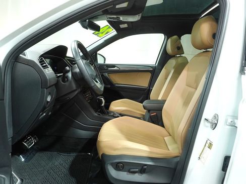 Used 2024 Volkswagen Tiguan SE R-Line AWD/4WD image 11