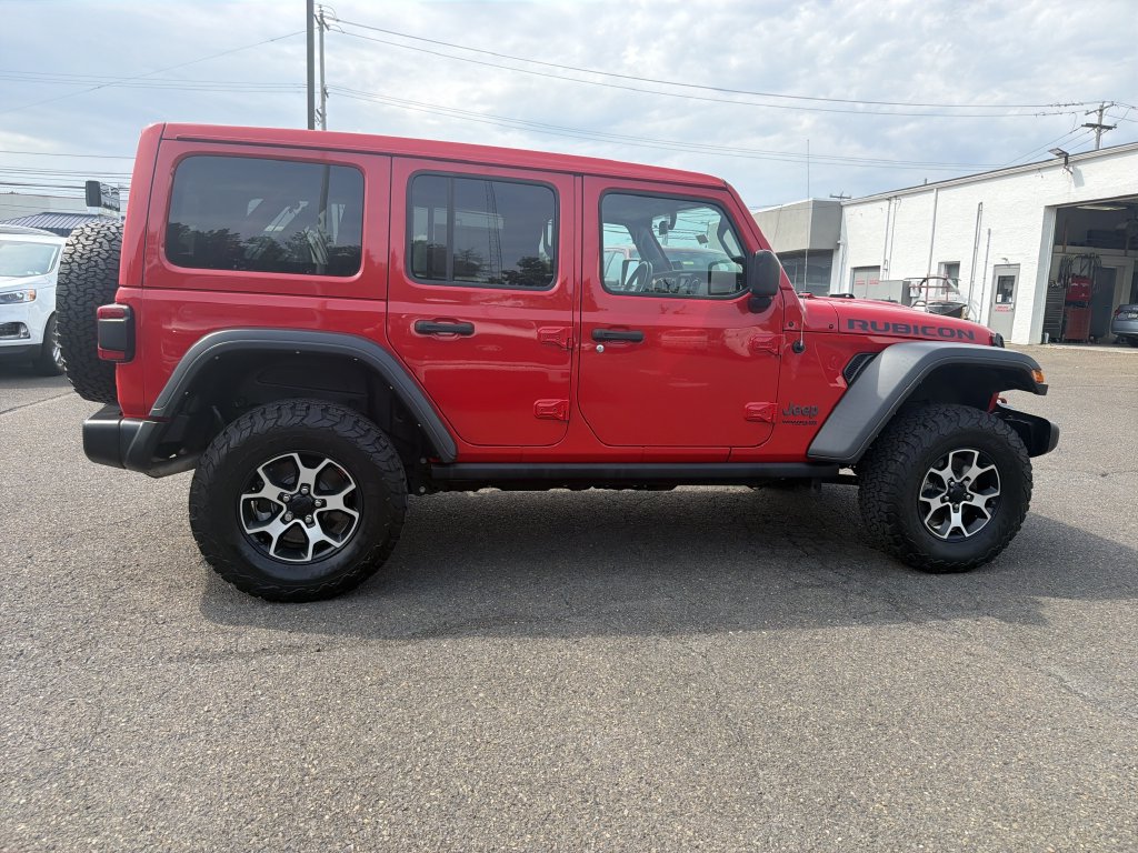 Used 2022 Jeep Wrangler Unlimited Rubicon w/ LED Lighting Group AWD/4WD image 6
