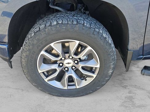 Used 2020 Chevrolet Silverado 1500 RST image 12