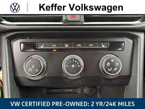 Used 2022 Volkswagen Taos SE FWD image 24