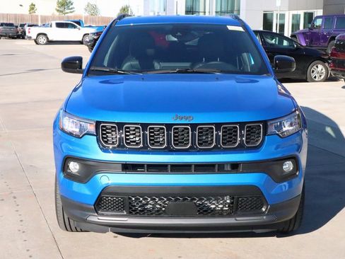 New 2026 Jeep Compass Latitude image 9