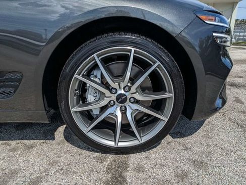 Used 2025 Genesis G70 2.5T RWD image 11