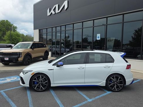 Used 2024 Volkswagen Golf R AWD/4WD image 2