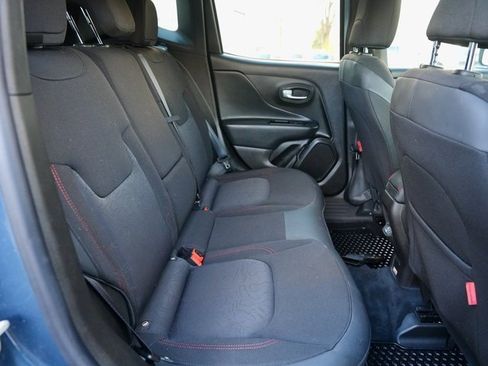 Used 2022 Jeep Renegade Trailhawk image 10