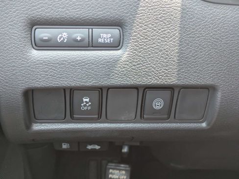 Used 2023 Nissan Murano SV AWD/4WD image 14