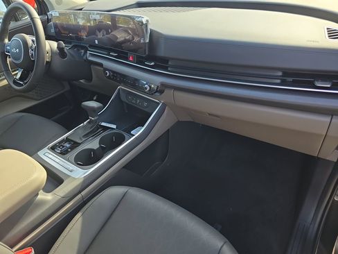 New 2026 Kia Carnival EX FWD image 12