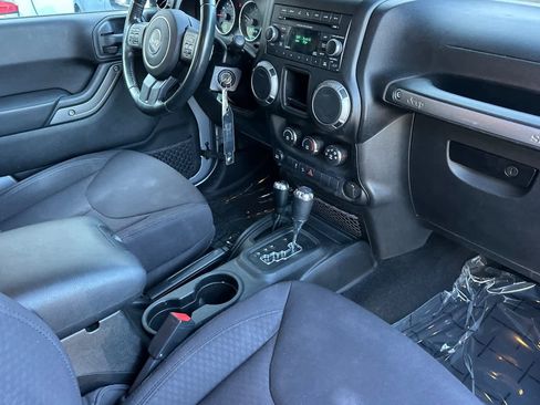Used 2013 Jeep Wrangler Sport AWD/4WD image 16