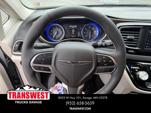 Used 2024 Chrysler Voyager LX FWD image 15
